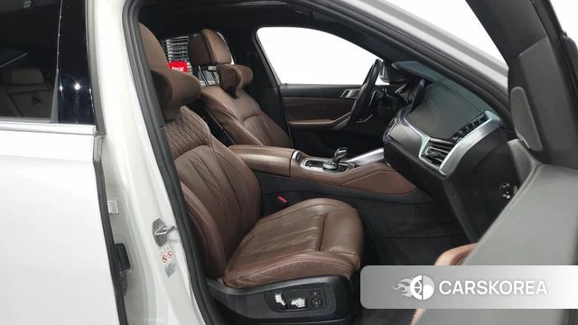 BMW X6 (G06) 2022 Белый из Кореи, фото 2