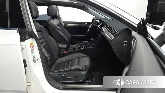 Volkswagen Arteon 2020 Белый из Кореи, фото 2