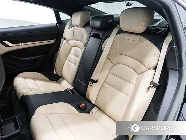 Porsche Taycan 2023 Черный из Кореи, фото 2