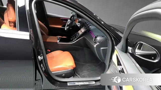 Mercedes-Benz C-Class W206 2024 Черный из Кореи, фото 2