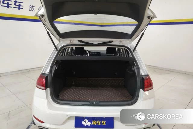 Volkswagen Golf 2020 Белый из Китая, фото 2