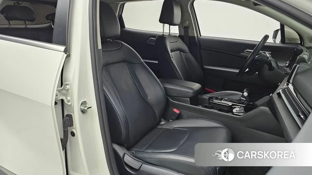Kia Sportage 5th Generation 2022 Белый из Кореи, фото 2