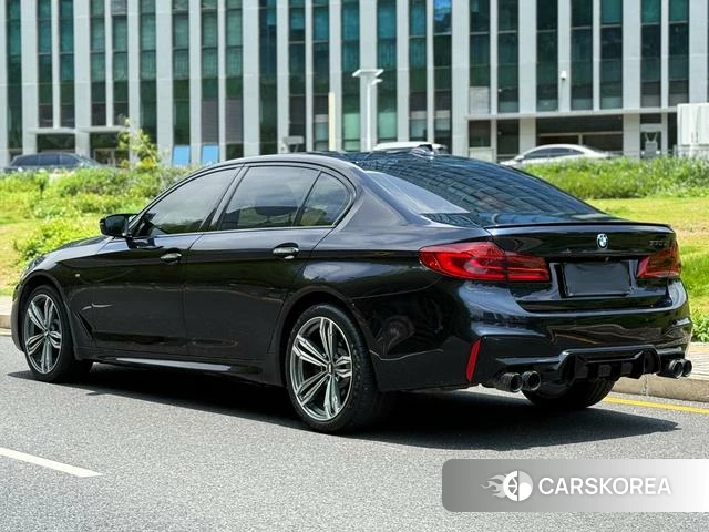 BMW 5 series 2018 Черный из Китая, фото 2