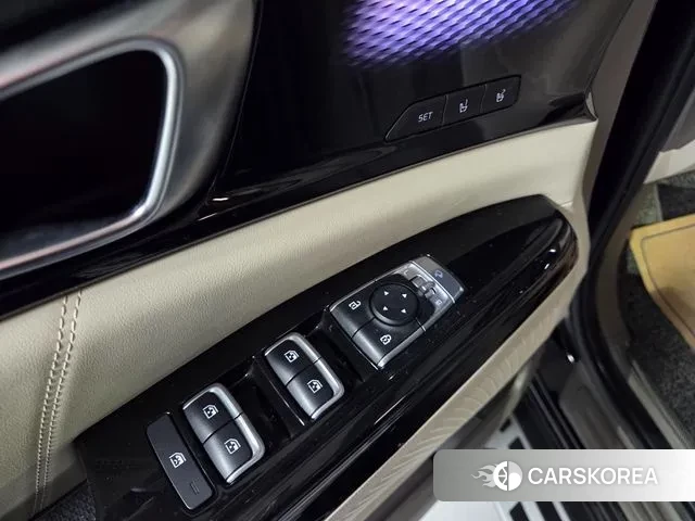 Kia Carnival 4th generation 2023 Черный из Кореи, фото 2