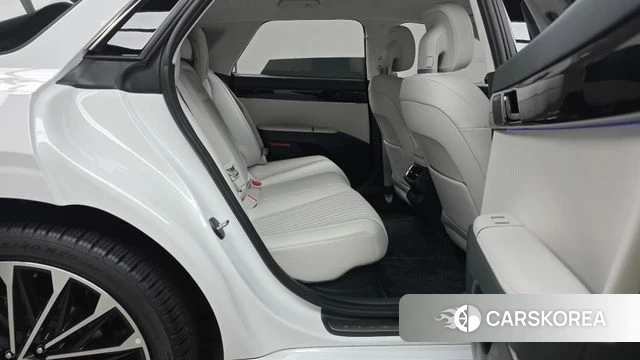 Hyundai Grandeur Hybrid (GN7) 2024 Белый из Кореи, фото 2
