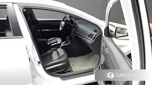 Hyundai Avante AD 2018 Белый из Кореи, фото 2