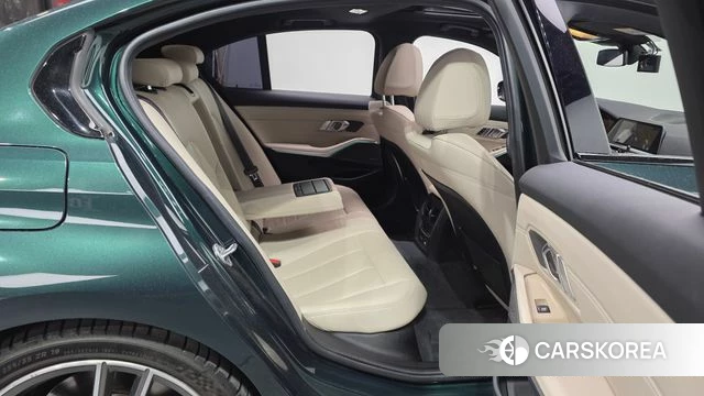 BMW 3 Series (G20) 2020 Темно-зеленый из Кореи, фото 2