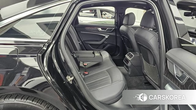 Audi A6 (C8) 2021 Черный из Кореи, фото 2