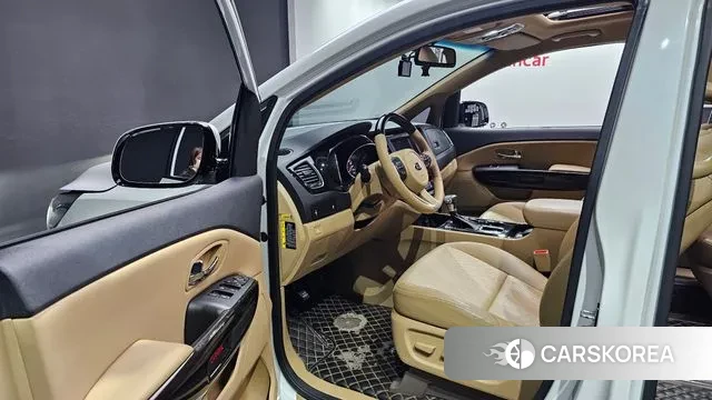 Kia The New Carnival 2018 Белый из Кореи, фото 2