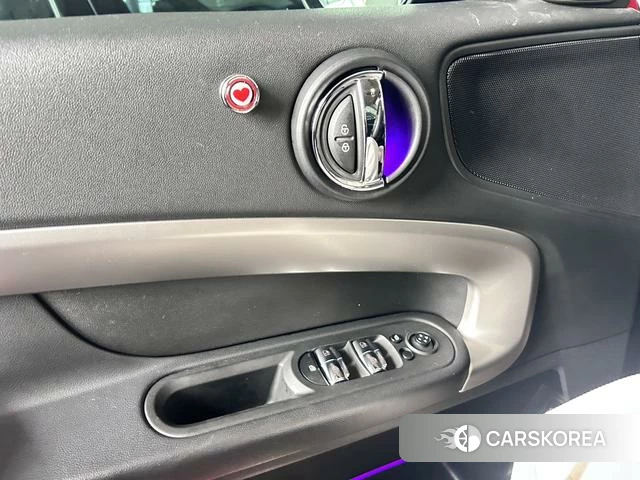 MINI COUNTRYMAN 2021 Красный из Китая, фото 2