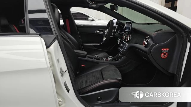 Mercedes-Benz CLA-Class C117 2019 Белый из Кореи, фото 2