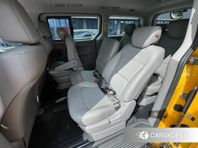 Hyundai The New Grand Starex 2019 Желтый из Кореи, фото 2