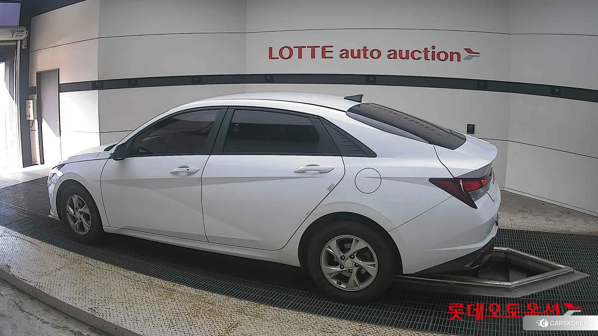Hyundai Avante 2021 Polar White из Кореи, фото 2