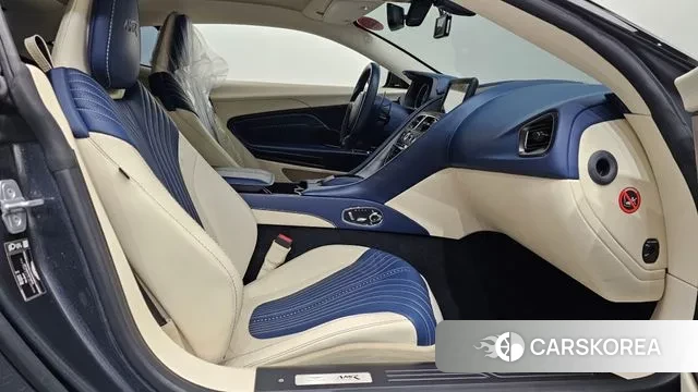 Aston Martin DB11 2020 Серый из Кореи, фото 2