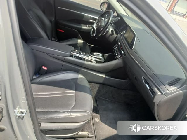 Hyundai Sonata (DN8) 2019 Серебристо-серый из Кореи, фото 2