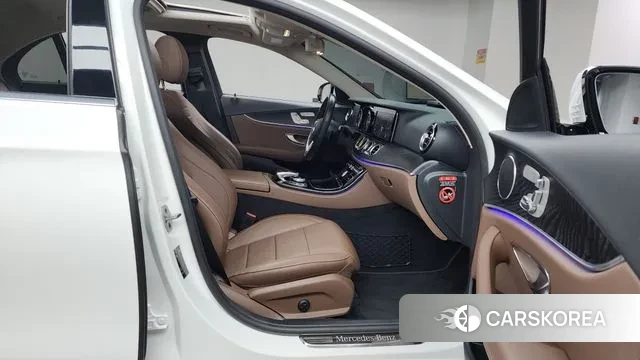 Mercedes-Benz E-Class W213 2020 Белый из Кореи, фото 2