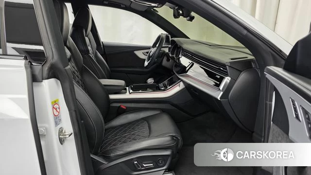 Audi Q8 (4M) 2022 Белый из Кореи, фото 2