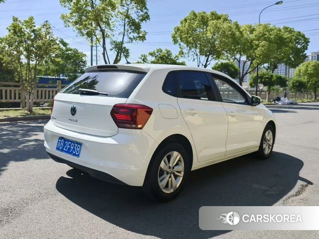 Volkswagen Polo 2022 Белый из Китая, фото 2