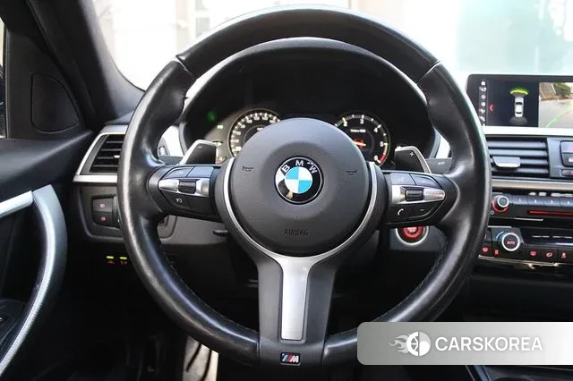 BMW 3 Series (F30) 2018 Черный из Кореи, фото 2