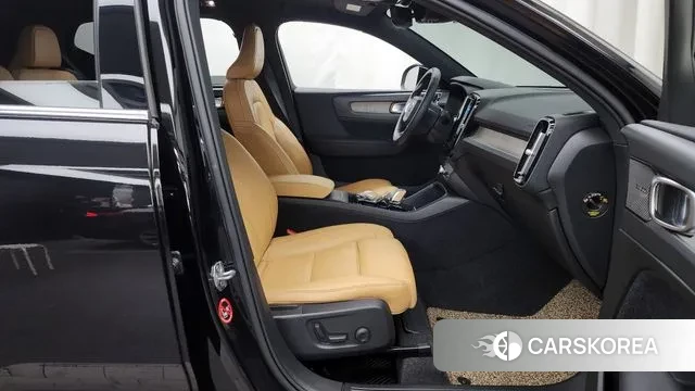 Volvo XC40 2019 Черный из Кореи, фото 2