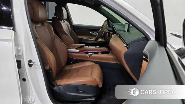 Genesis GV70 2022 Белый из Кореи, фото 2