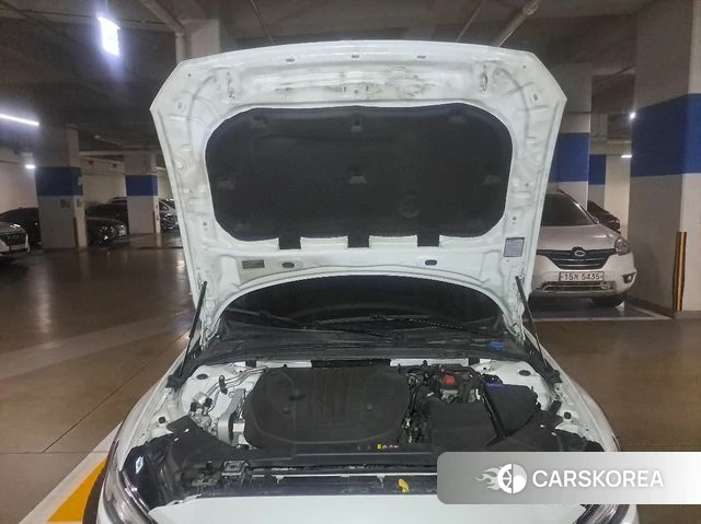 Volvo V60 Cross-Country 2nd Generation 2021 Белый из Кореи, фото 2
