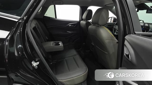 Chevrolet (GM Daewoo) Trax Crossover 2024 Черный из Кореи, фото 2