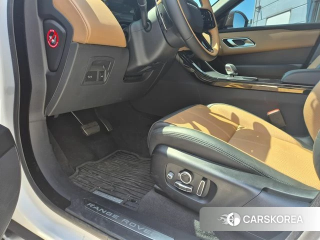 Land Rover Range Rover Velar 2025 Белый из Кореи, фото 2