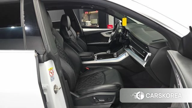 Audi Q8 (4M) 2022 Белый из Кореи, фото 2