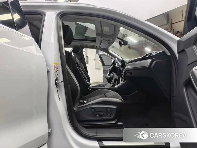 Audi Q3 2023 Белый из Китая, фото 2