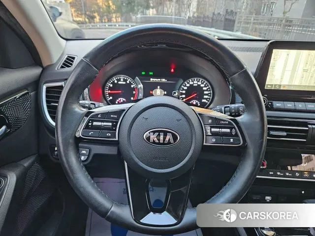 Kia Seltos 2021 Белый из Кореи, фото 2