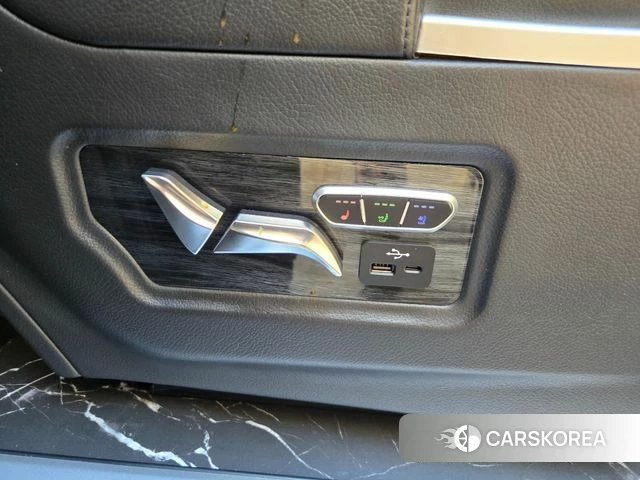 Kia Carnival 4th generation 2022 Черный из Кореи, фото 2