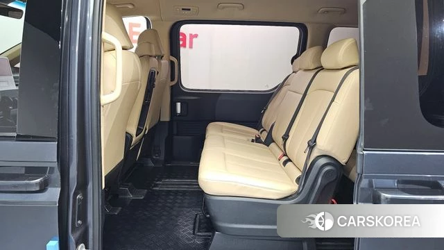 Hyundai Staria 2022 Серый из Кореи, фото 2