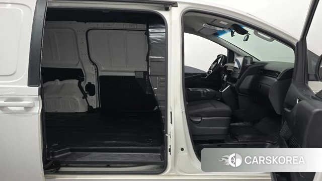 Hyundai Staria 2021 Белый из Кореи, фото 2