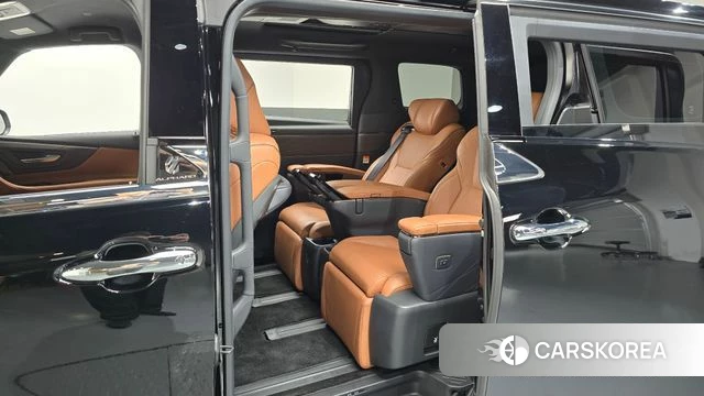 Toyota Alphard 4th Generation 2025 Черный из Кореи, фото 2