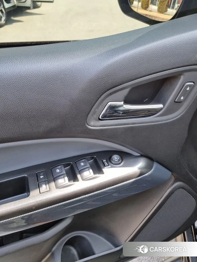 Chevrolet (GM Daewoo) Real New Colorado 2022 Черный из Кореи, фото 2