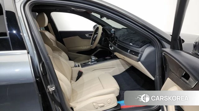 Audi A4 (B9) 2023 Серый из Кореи, фото 2