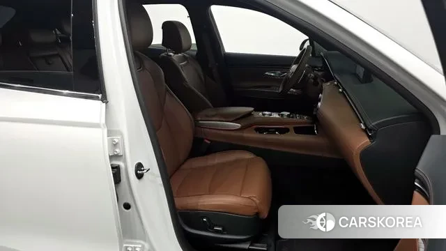 Genesis GV70 2022 Белый из Кореи, фото 2