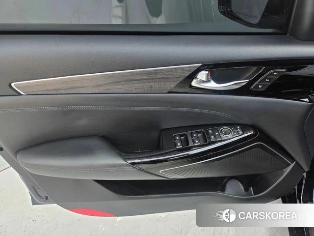 Kia K7 Premier 2021 Черный из Кореи, фото 2