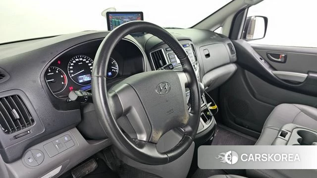 Hyundai The New Grand Starex 2021 Серебристо-серый из Кореи, фото 2