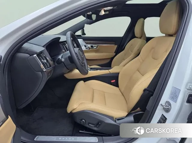 Volvo S90 2025 Белый из Кореи, фото 2