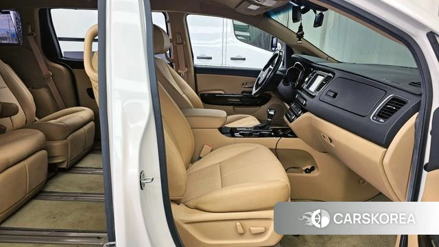 Kia The New Carnival 2018 Белый из Кореи, фото 2