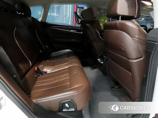 BMW 6 Series GT (G32) 2019 Белый из Кореи, фото 2