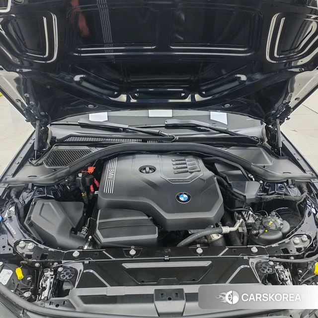 BMW 3 series 2023 Черный из Китая, фото 2