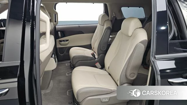 Kia Carnival 4th generation 2023 Черный из Кореи, фото 2