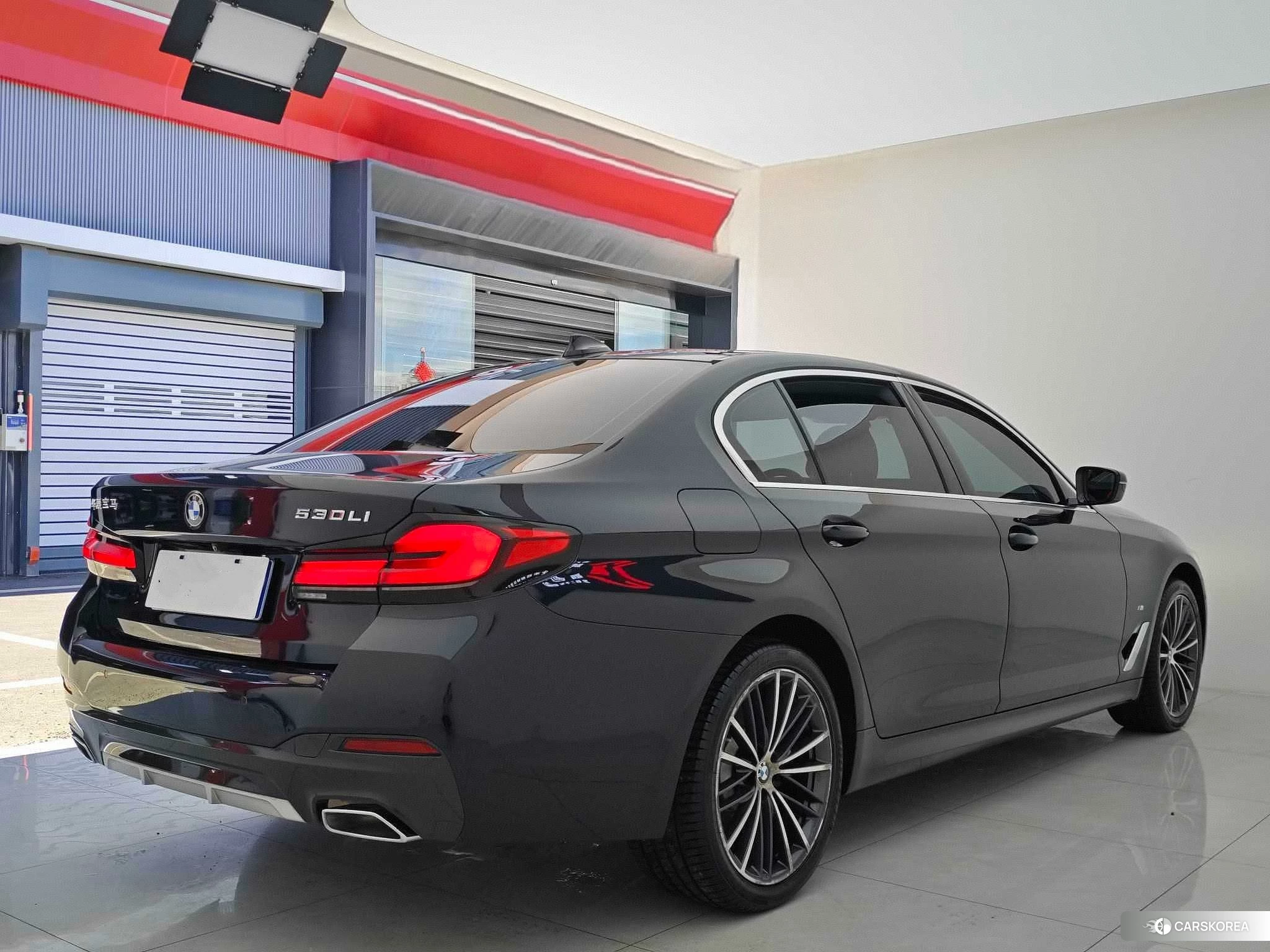 BMW 5 series 2021 Черный из Китая, фото 2