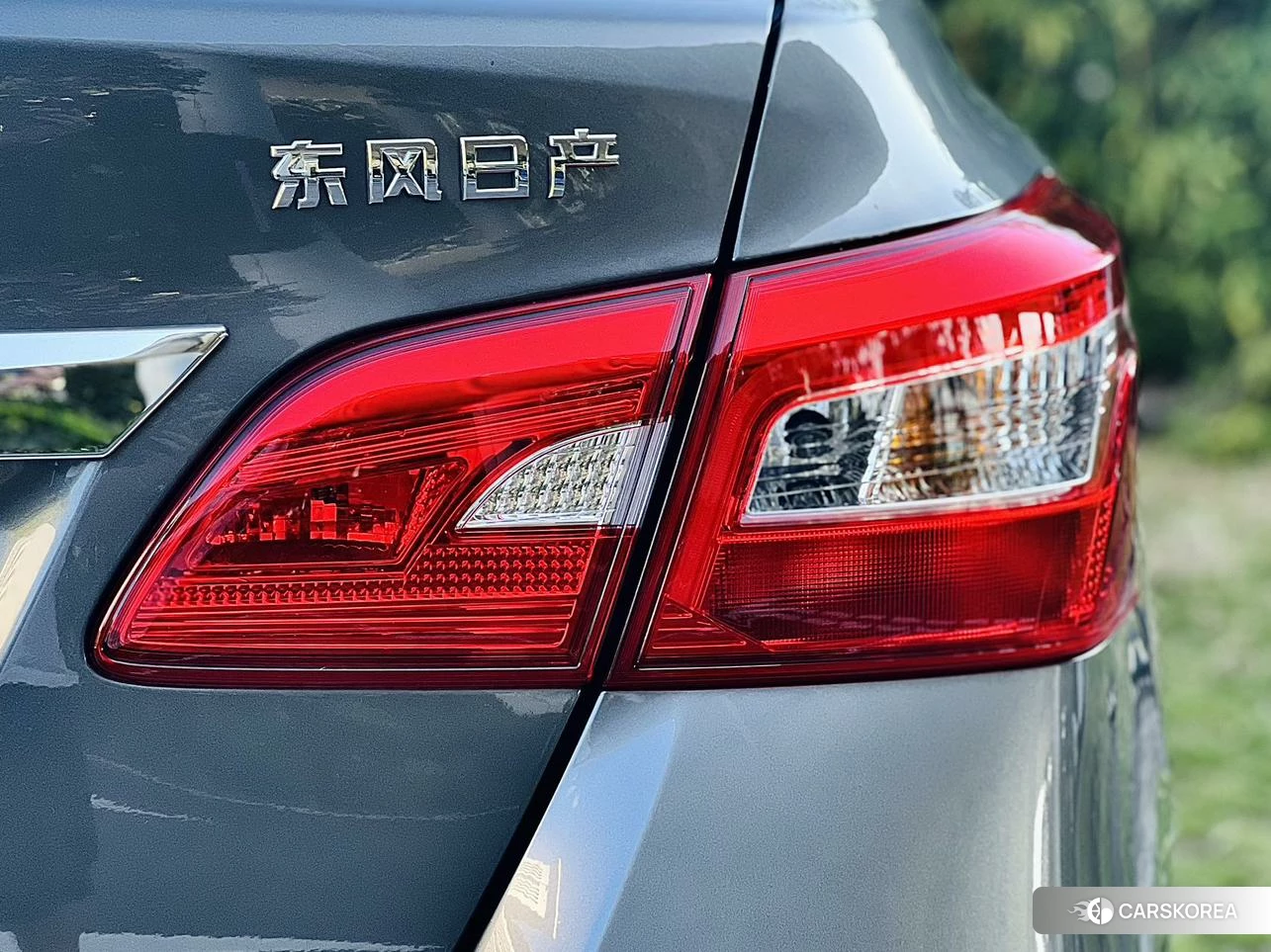 Nissan Xuan Yi 2024 Темно-серый из Китая, фото 2