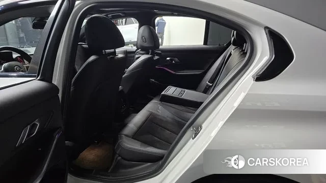 BMW 3 Series (G20) 2019 Белый из Кореи, фото 2