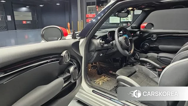 Mini Cooper S 2023 Белый из Кореи, фото 2