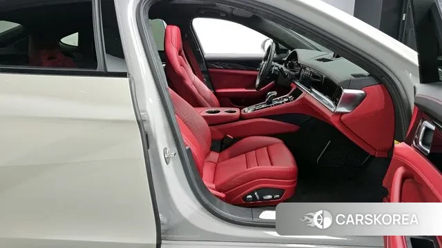 Porsche Panamera (971) 2021 Жемчужный цвет из Кореи, фото 2